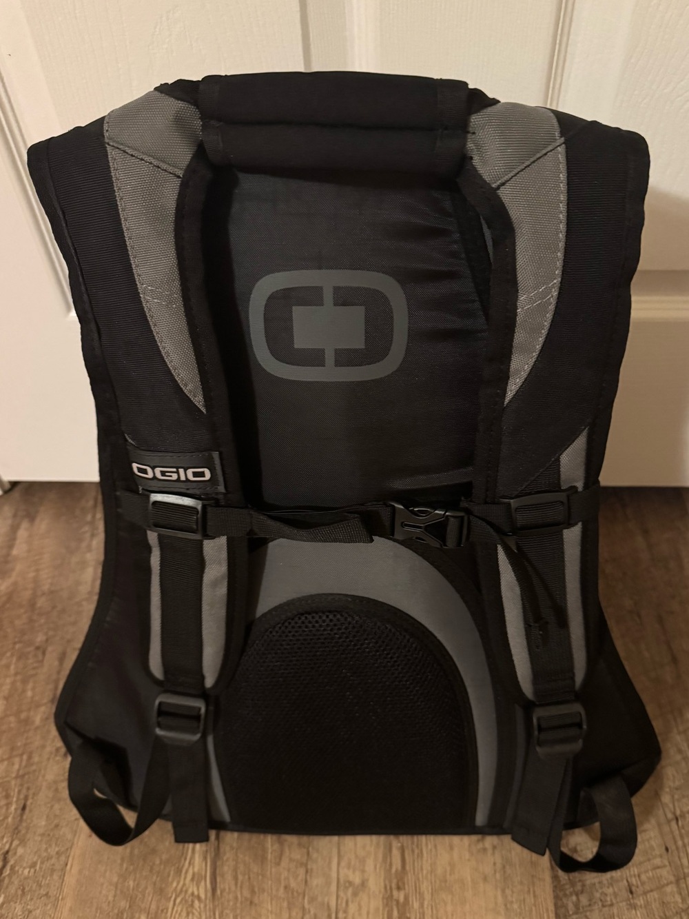 OGIO Fugitive Backpack - Picture 3 of 15